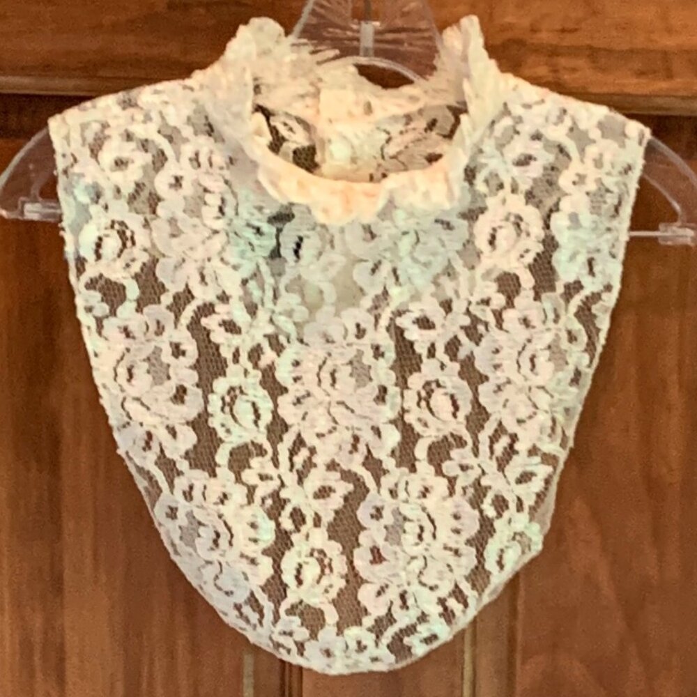 VINTAGE OFF WHITE LACE COLLAR TOPPETTE BY A. BROD, FASHION ACCESSORIES